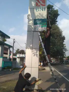 Lowongan staff cleaning service