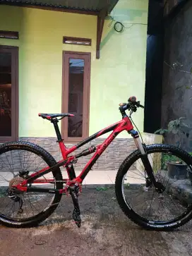 Sepeda Polygon Siskiu D5