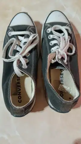 sepatu converse