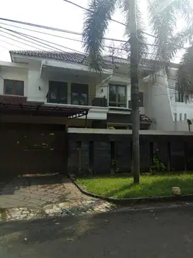 DIJUAL RUMAH BAGUS (Siap Huni/ Unfurnished)DI JL. ERLANGGA GUNAWARMANK