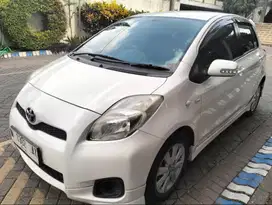 Yaris type E 2012