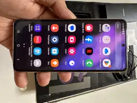 Samsung flip 4 256gb kayak baru lengkap no minus Dibeli