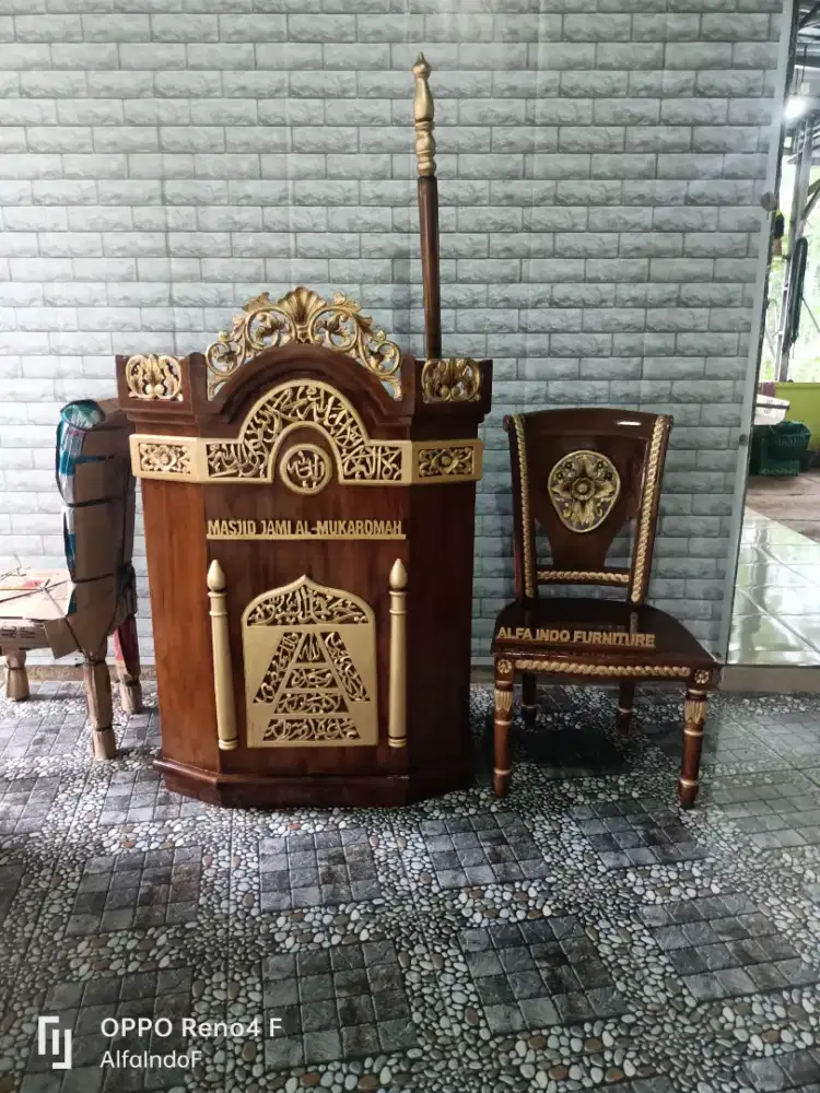 Mimbar masjid kayu jati