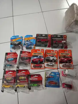 Mainan Hot Wheel Maisto Mojorette Burago Matchbox