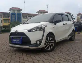 [OLXmobbi] Toyota Sienta 1.5 E Bensin-AT 2017 Putih