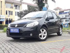 [OLXmobbi] Suzuki SX4 1.5 X-Over Bensin-MT 2010 Hitam