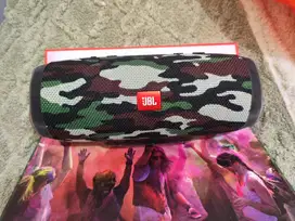 Speaker JBL warna Army Ori