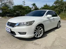 Pajak Panjang Honda Accord 2.4 VTI-L Bensin-AT 2013 Putih LBX