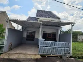 Dijual Rumah beserta isinya
