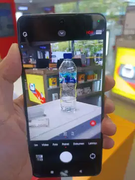 XIAOMI 14T Pro 12/512 Dimensity 9300 144Hz 4k 60Fps