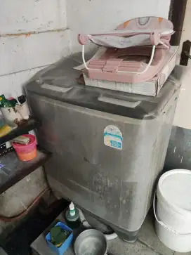 Mesin Cuci Sanken TW1127-GSL kapasitas 9kg