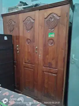 Lemari Kayu Jati 3 pintu