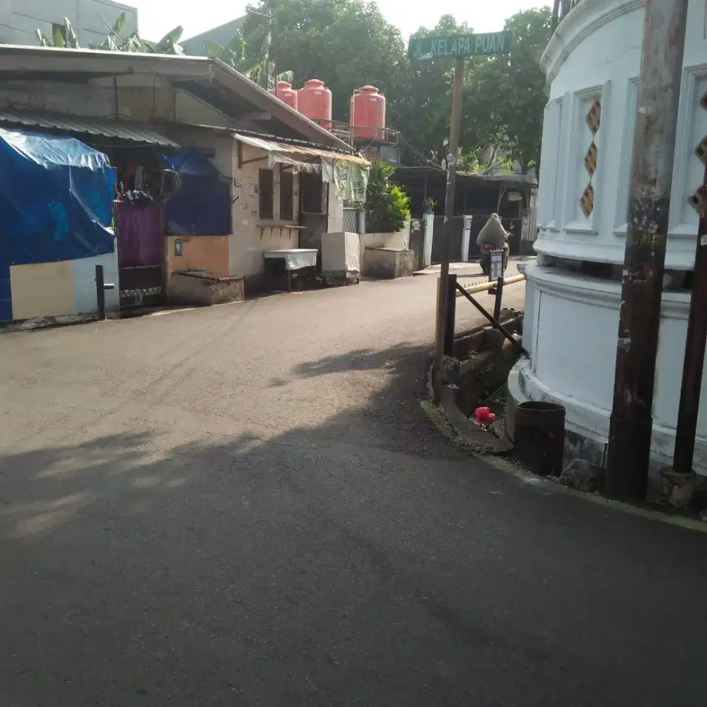 Rumah Strategis Utan Kayu Selatan (Kelapa Puan- Baru renovasi)