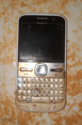 Nokia E5 Lengkap Warna Putih