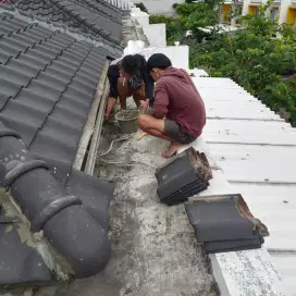 Tukang perbaikan atap bocor dan lain-lain