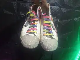 gucci putih size 42