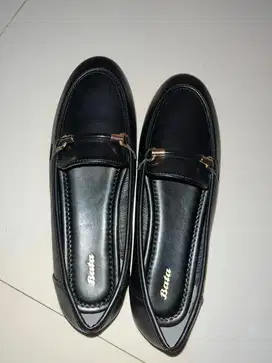 Sepatu flatshoes bata ukuran 39 black