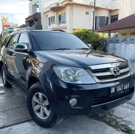 Toyota Fortuner G Bensin 2008 A/T