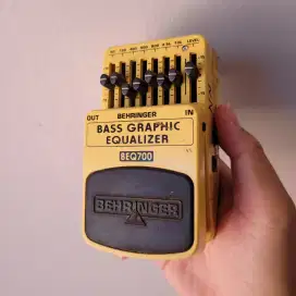 Behringer BEQ700 unit aja