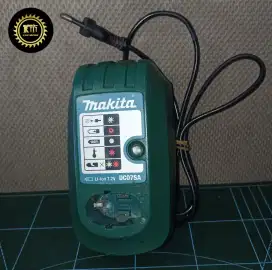 Charger MAKITA DC07SA 7.2V untuk baterai MAKITA 7.2V