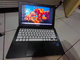 X200CA-KX184D mulus no minus batre awet layar bening