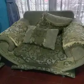 Sofa Minimalis Besar Tiga Unit Besar+ Meja