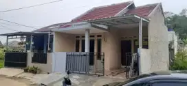 Dikontrakan rumah, 5 mnt dr st.depok 10 mnt dr tol swngn, msk mobil