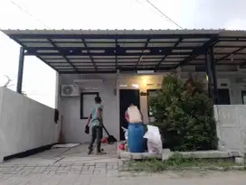 Kanopi baja ringan