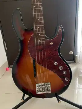 Bass Line 6 Variax 700 Made in Korea Mulus Like New