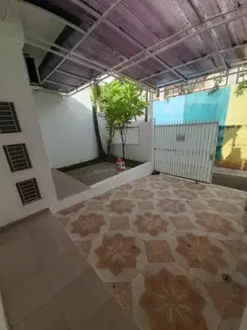 Rumah dijual di utan kayu