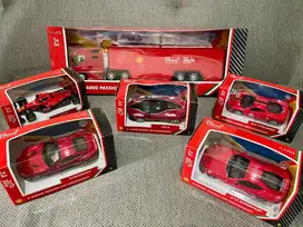 Diecast Shell Ferrari full set (race and play)