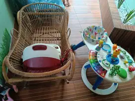 Dijual baby Walker, tempat tidur rotan & baby chair