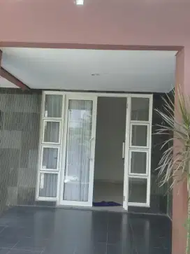 Dijual / dikontrak rumah Sentul murah nyaman mewah