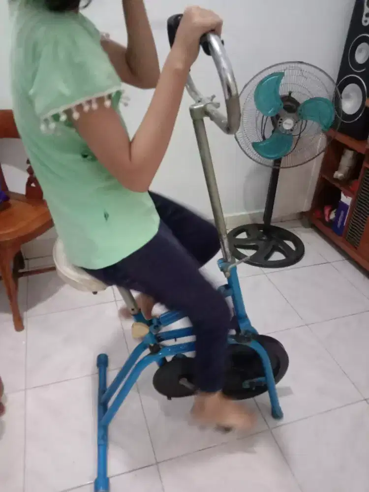 Alat olahraga sepeda