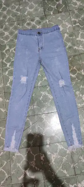 Celana panjang jeans