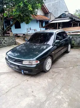 Mitsubishi Lancer glxi 1993 Bensin