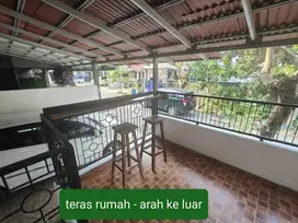 DIKONTRAKAN / DISEWAKAN RUMAH NYAMAN ASRI dekat SENTUL & JAGORAWI