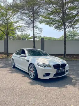 Bmw 528i 2015 low km