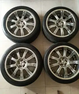 4 Velg R.20 chrome  Lok. Karawang.