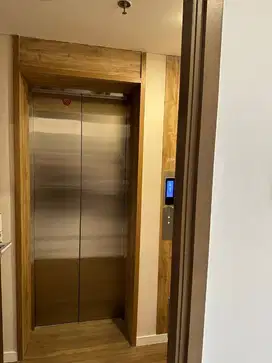 Jual rugi apt yukata baru, private lift di alam sutera