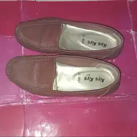 SEPATU WANITA MERK KYS KYS ukuran 37