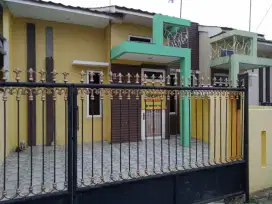 Dijual Rumah Dalam Kompleks