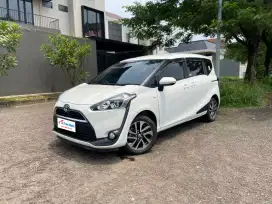 TOYOTA SIENTA V AT 2018