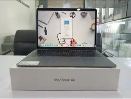 Macbook Air 2019 RAM 8/128 GB Fullset 13