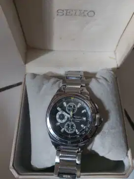 Jam tangan seiko