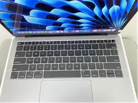 Unit Fullset! Macbook Air 2019 8/128 GB