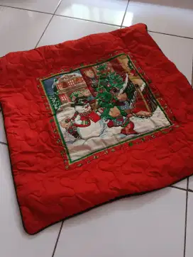 Sarung bantal ukuran besar dengan tema natal