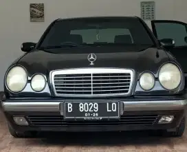 Mercedes Benz E230 Mt W210 Tahun 1999 Low KM