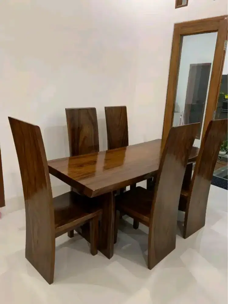 Meja makan minimalis k6 .ukurn meja 7x70x200cm .