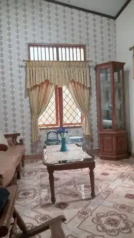 DIJUAL RUMAH TINGGAL ASRI 1,5 LANTAI KAWASAN BLOK A KEBAYORAN BARU